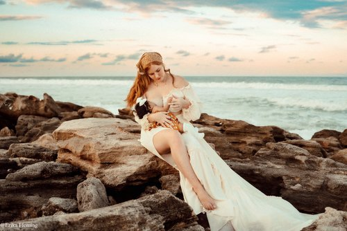 Lady Tori Lightroom预设 - 阳光洒落的桌面调色